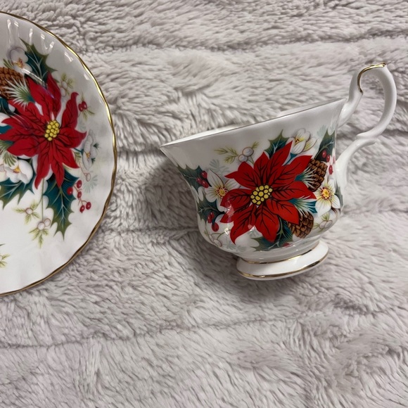 Royal Albert Poinsettia Teacup and Saucer - Picture 3 of 7